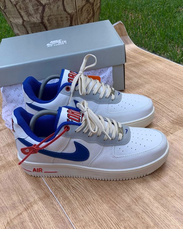 Nike Air Force Low - Branco e Azul - Image 2