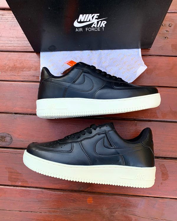 Nike Air Force - Preto