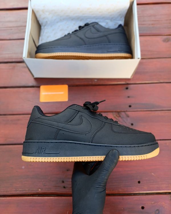 Nike Air Force- Preto e Marrom